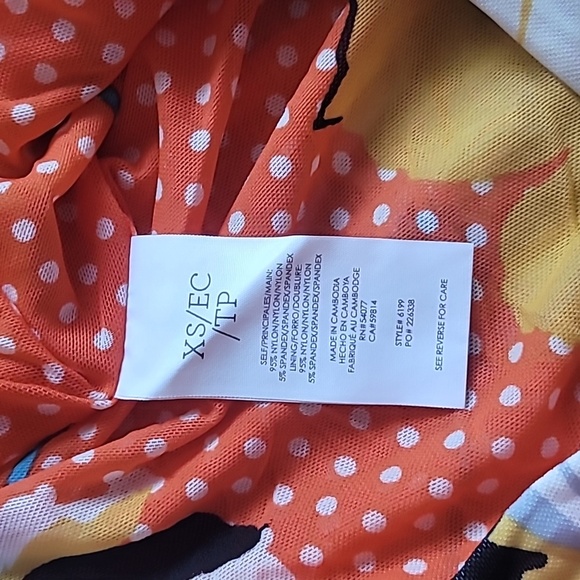 Cabi Wrap Ruffle Floral Skirt. NWOT. Size XS. - Picture 6 of 7